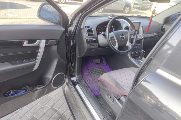 Used Chevrolet Captiva 2014 2.4L 4x4 Flagship Edition 7 Seats Driver Seat