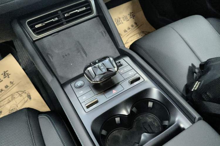 Used BYD Qin L 2025 DM-i Smart Drive 120KM Superior Model
