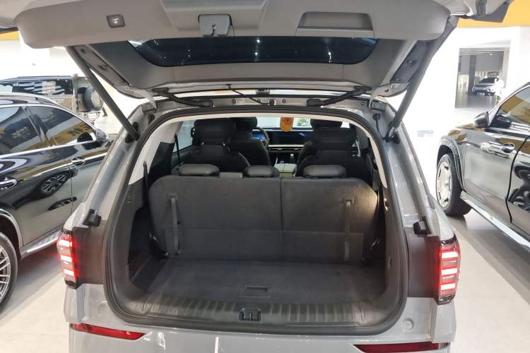 Used Ford Edge 2023 Ford Explorer L 2.0T EcoBoost Four-Wheel Drive 7-Seater Supreme Model