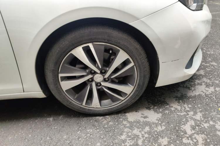 Used Peugeot 408 2020 360THP 10th Anniversary Edition Right Front Wheel Hub