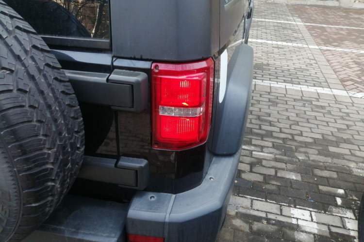 Used BAIC Off-Road BJ40 2016 40L 2.3T Automatic Two-Wheel Drive Prestige Edition
