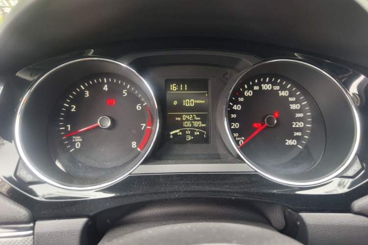 Used Volkswagen Sagitar 2015 1.6L Manual Comfort Model