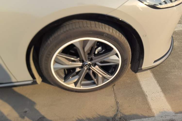 Used Mazda EZ-6 2024 Range-Extended 200 Luxury Edition
