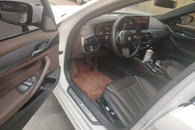 Used BMW 5 Series 2021 530Li Leading Model M Sport Package