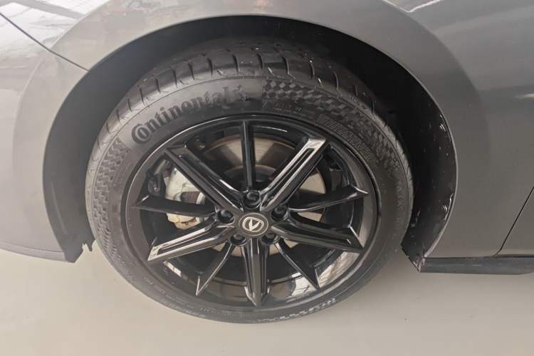 Used CHANGAN UNI-V iDD 2023 Zhidian iDD 1.5T 113km Smart & Fun Version (Rapid Edition) Left Front Wheel Hub