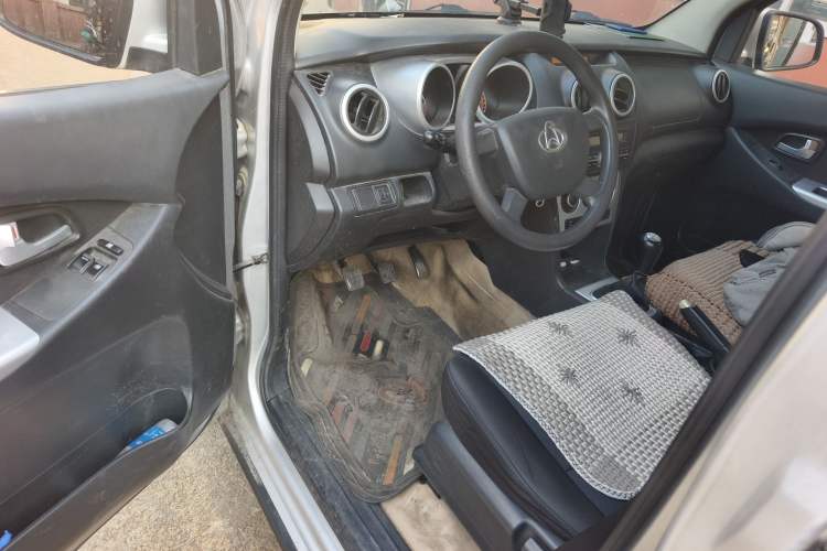 Used CHANGAN KAICHENG Ounuo S 2014 1.5L Elite Model