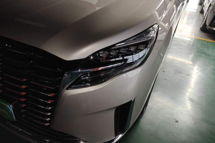 Used Buick GL8 2023 ES Lu Zun Deluxe Model
