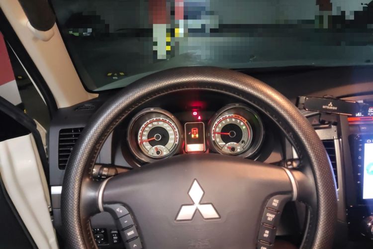 Used Mitsubishi Pajero 