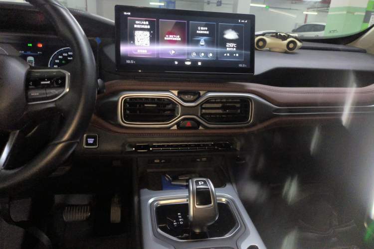 Used Geely Auto Haoyue 2022 1.8TD Automatic Prestige 7-Seater Audio And AC Panel