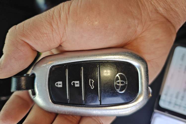 Used Toyota Prado 2016 2.7L Automatic Standard Edition
