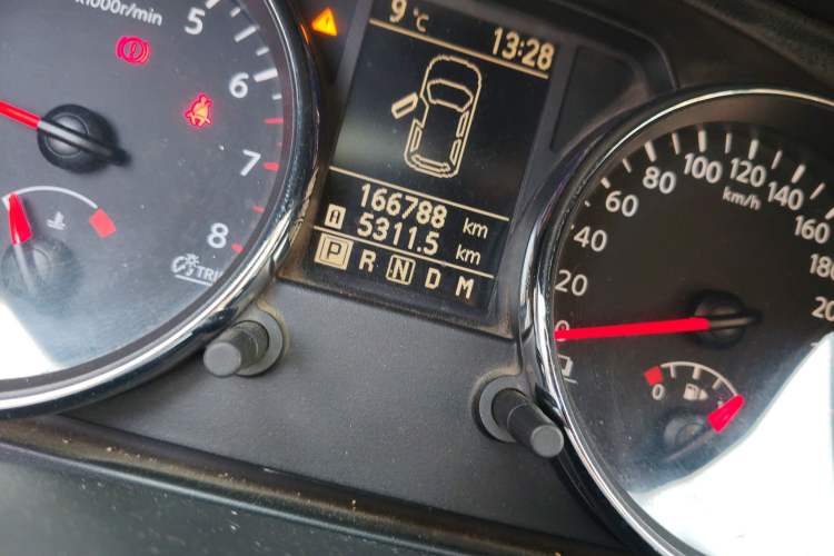 Used Nissan Qashqai 2011 2.0 XV Lea CVT 2WD
