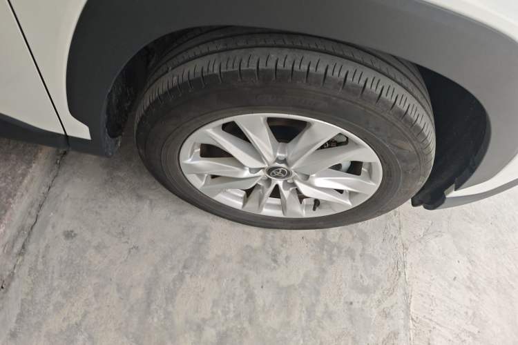 Used Toyota Corolla Cross 2024 2.0L Elite Edition Right Front Wheel Hub