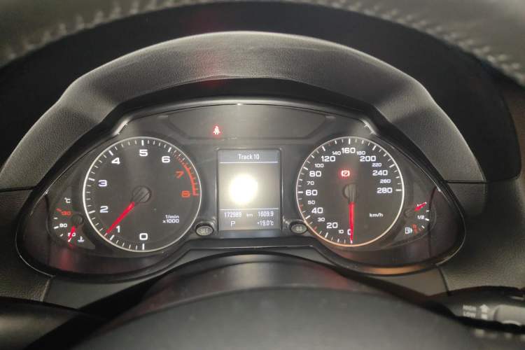 Used Audi Q5 2012 2.0TFSI Technology Model Instrument Cluster