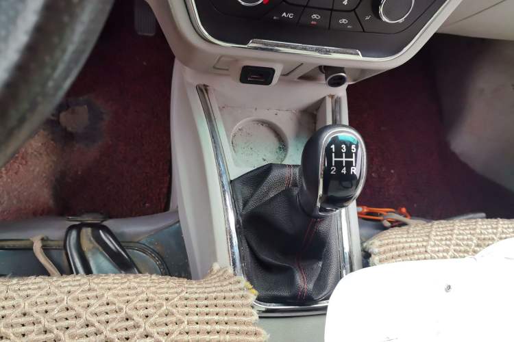 Used Jinbei New Hiace X30L 2019 1.5L Cargo Van Wealth Edition China VI SWC15M
