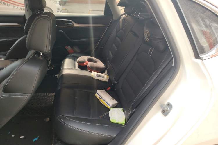 Used MG 6 2017 20T Manual Luxury Smart Connect Version China V Standard
