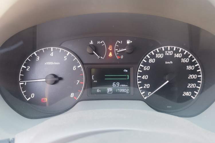 Used Nissan Sylphy 2012 1.6 XL CVT Luxury Edition Instrument Cluster