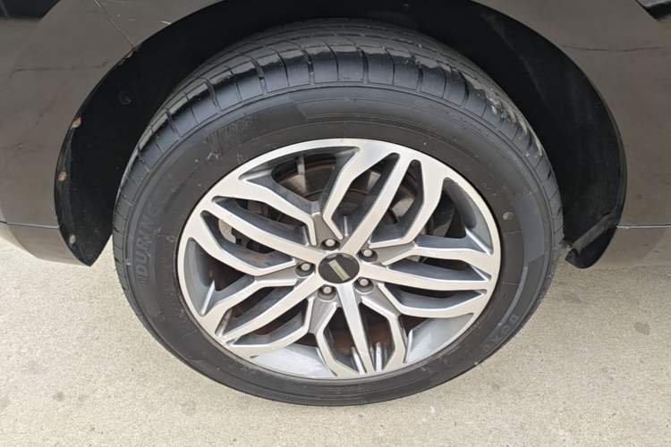 Used Wey VV5 2017 2.0T Ultra-Luxury Version
