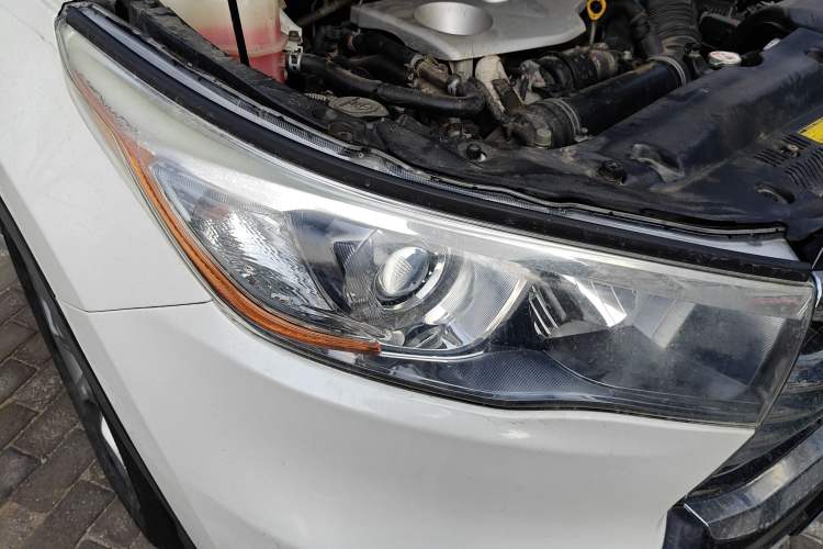 Used Toyota Highlander 2017 2.0T Four-Wheel Drive Luxury Edition 7 Seats Right Front Headlight