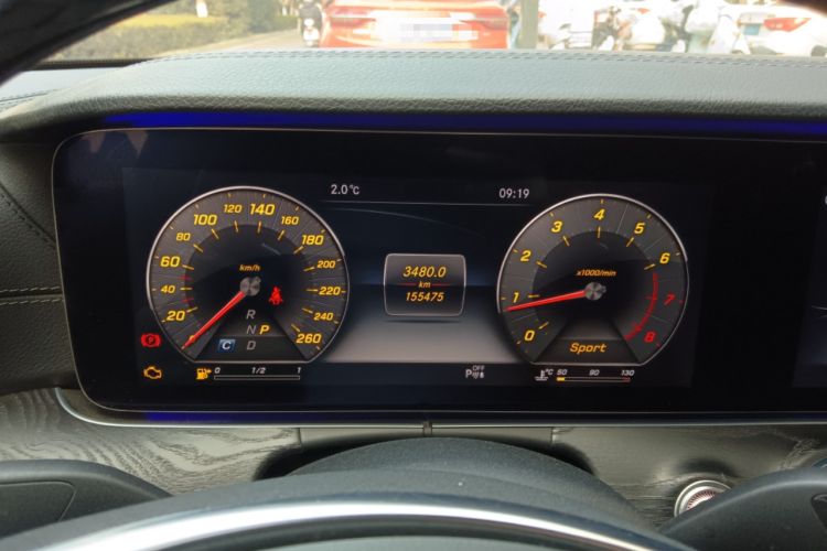 Used Mercedes-Benz E-Class 2016 E 300 L Sporty and Stylish Model
