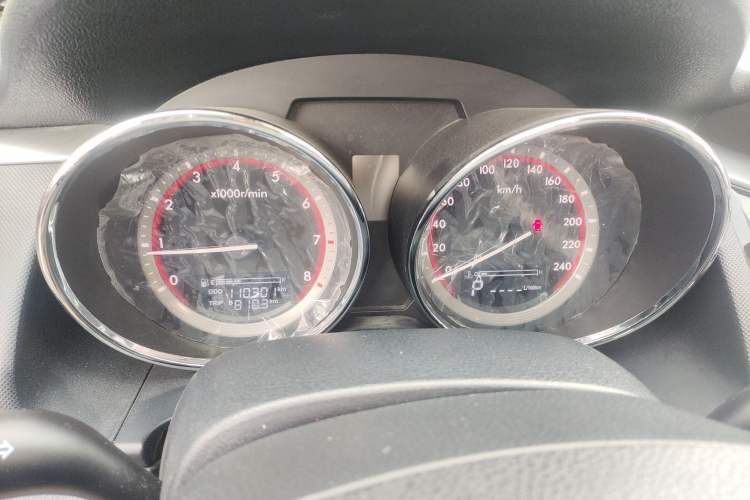 Used Bestune B70 2014 2.0L automatic luxury version Instrument Cluster