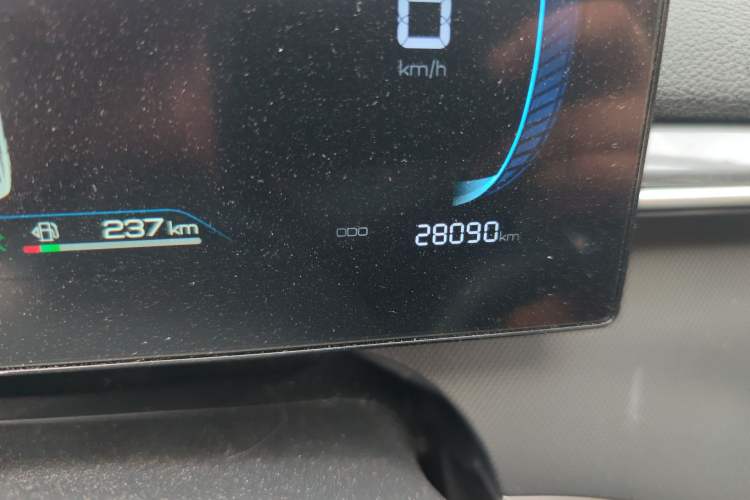 Used BYD Destroyer 05 2024 HONOR Edition DM-i 55KM Luxury Model Odometer Close Up