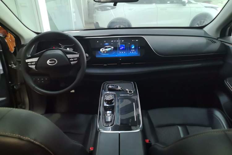 Used AION S 2023 Meizu 580 Lithium Iron Phosphate Center Console