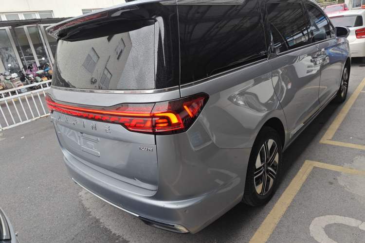 Used JAC Refine RF8 PHEV 2024 Zhiling Edition 1.5T 150KM Flagship Model – Lithium Iron Phosphate
