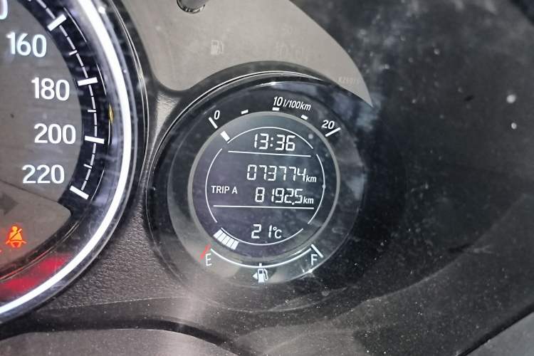 Used Honda XR-V 2020 1.5L CVT Comfort Version Odometer Close Up