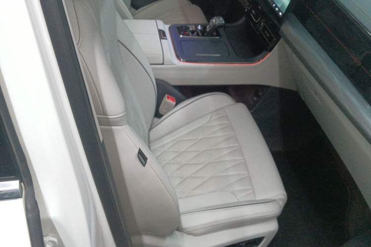 Used GAC Trumpchi GS8 2022 Dual-Engine Series 2.0TM Two-Wheel Drive Prestige Edition (7 Seats)
