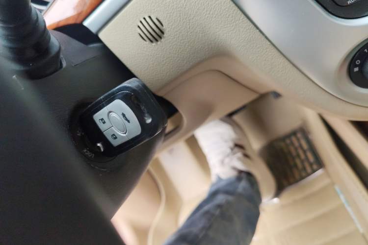 Used Buick Excelle 2013 1.5L Automatic Luxury Model
