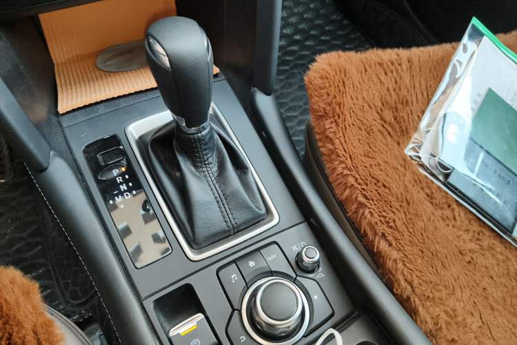 Used Mazda CX-4 2021 2.0L Automatic Two-Wheel Drive Blue Sky Dynamic Edition Gear Lever