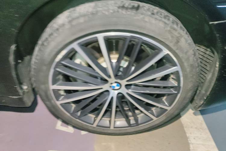 Used BMW 5 Series 2021 Facelifted 530Li Leading Edition M Sport Package