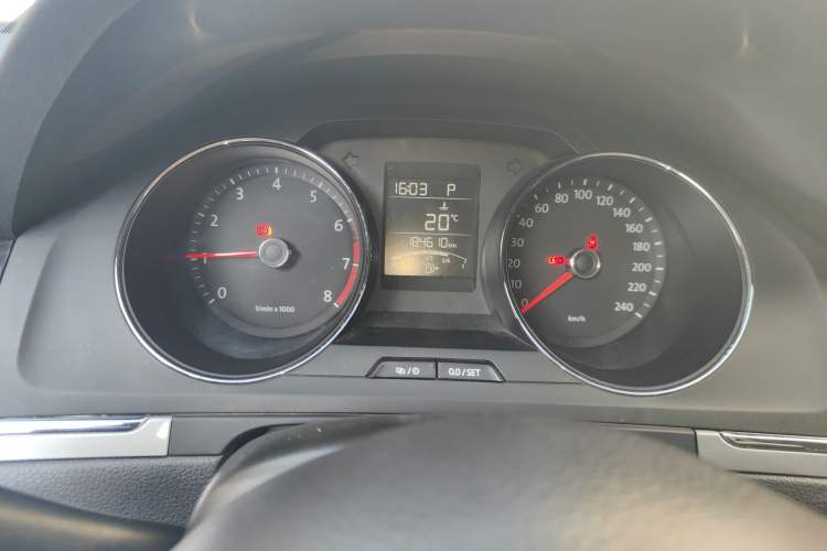 Used Volkswagen Bora 2013 1.6L Automatic Fashion Model
