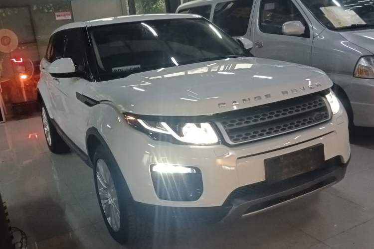 Used Land Rover Range Rover Evoque 2018 240 PS SE Smart Brilliance Edition