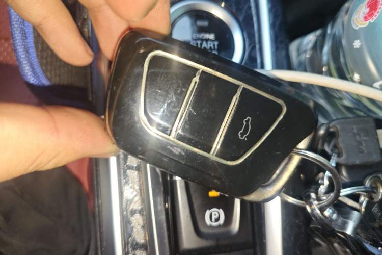 Used SOL X8 2021 300T DCT Prestige Smart Connectivity Edition 5-seater
