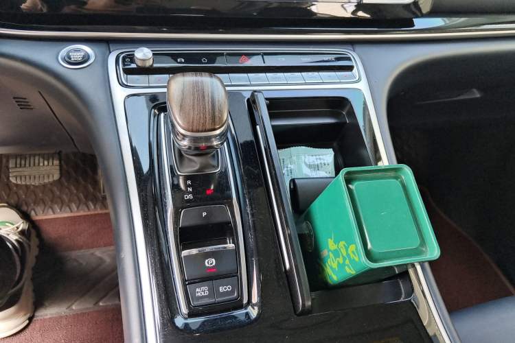 Used GAC Trumpchi M8 2021 Master Series 390T Ultimate Edition Gear Lever