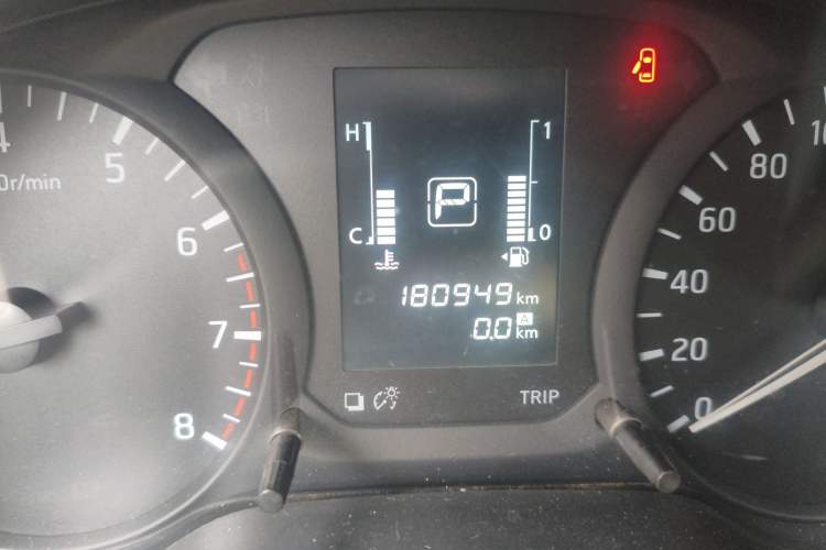 Used Nissan Navara 2017 2.5L Automatic 2WD Luxury Edition QR25