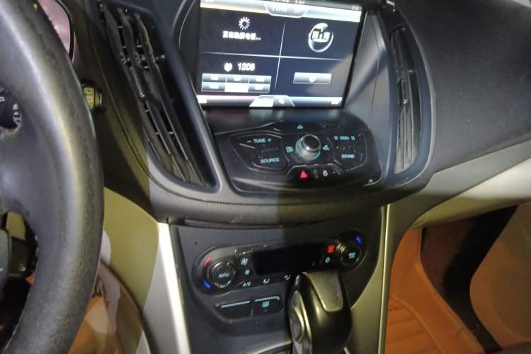 Used Ford Kuga 2013 2.0L GTDi Four-Wheel-Drive Elite Model
