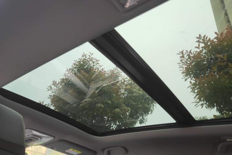 Used CHANGAN CS75 PLUS 2023 3rd Generation 1.5T Automatic Prestige Model Headliner