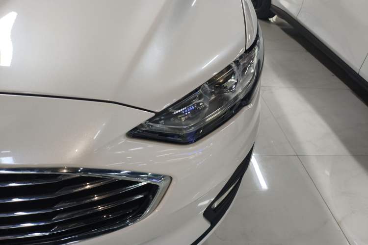 Used Ford Mondeo 2020 EcoBoost 180 Stylish Model Left Front Headlight