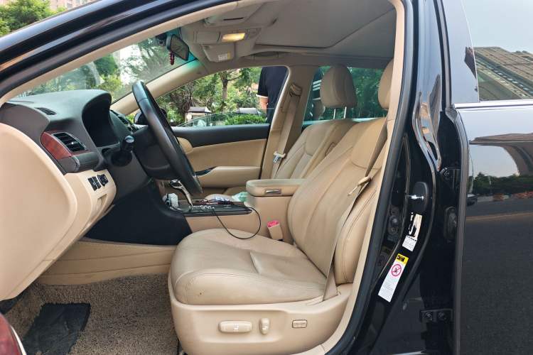 Used Toyota Crown 2010 2.5L Royal Leather Sunroof Edition
