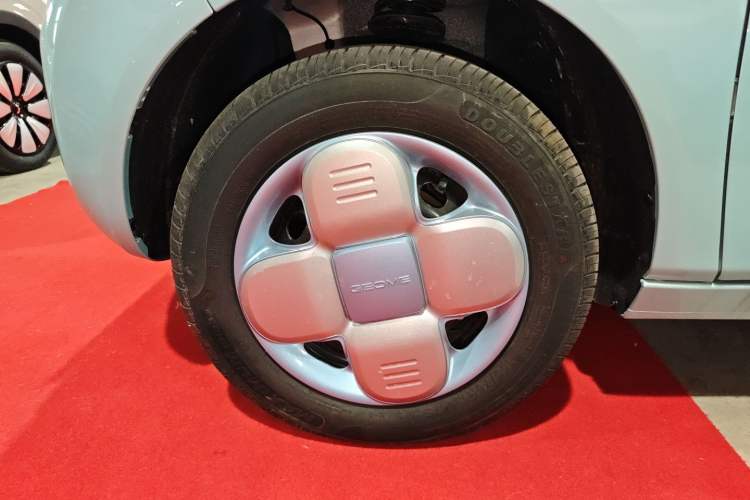 Used Geely Galaxy Panda 2024 Panda Mini 200km Endurance Bear
