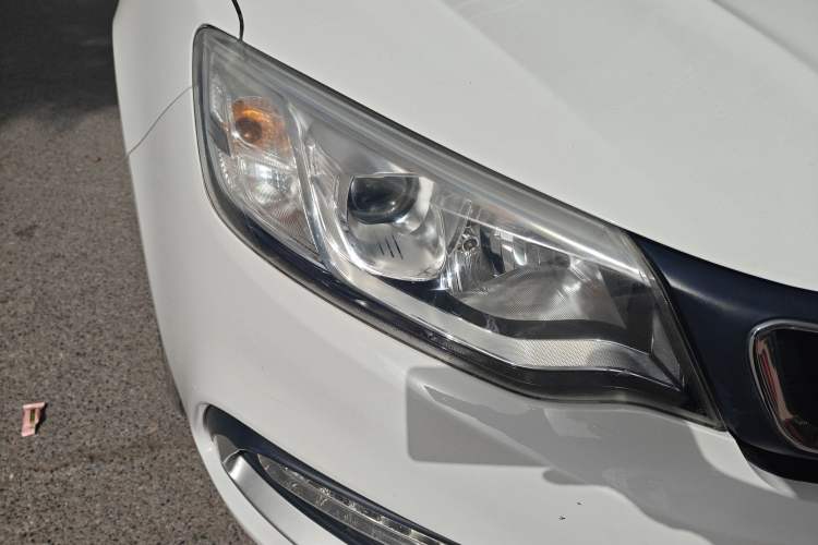 Used Geely Auto Vision 2019 Upgraded Model 1.5L Manual Luxury Version China VI Standard