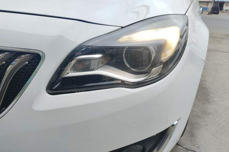 Used Buick Regal 2015 2.0L Elite Fashion Edition Left Front Headlight