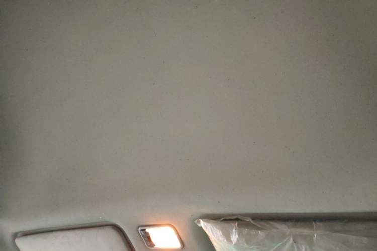 Used Foton Scenic G7 2017 2.0L Long-Wheelbase Commercial Van High Roof 2 Seats 4Q20M