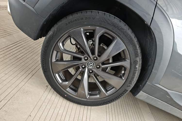 Used CHANGAN UNI-T 2020 1.5T Flagship Version Right Rear Wheel Hub