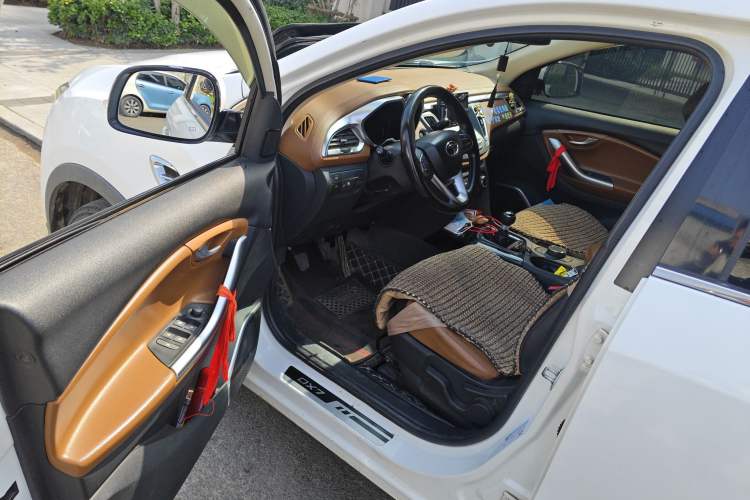 Used Soueast DX7 2015 1.5T Manual Elite Model