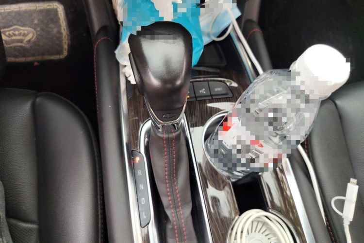 Used Chevrolet Malibu XL 2021 Redline 550T Automatic Smart Edition Gear Lever