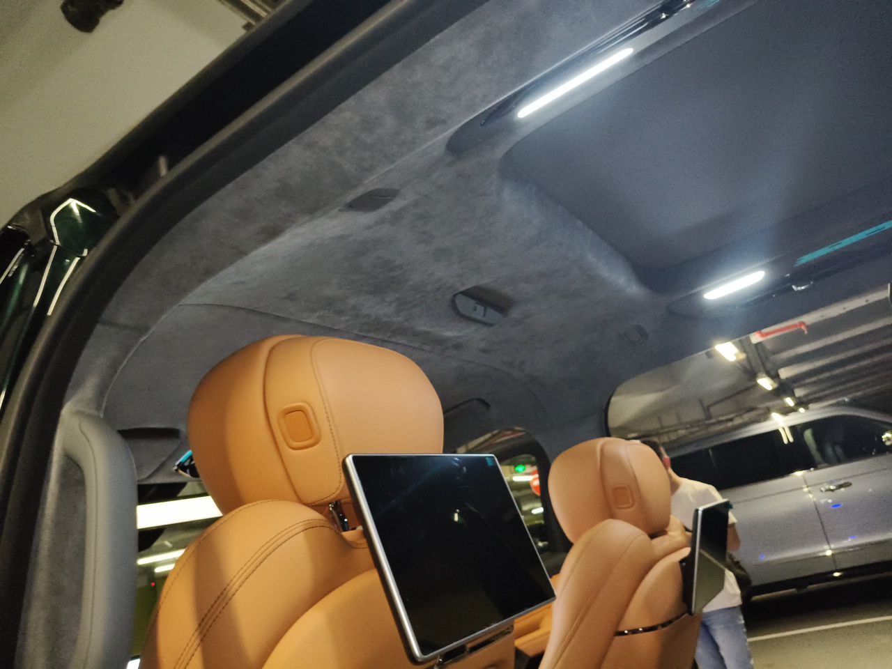 Geely Galaxy LEVC L380 2025 825 km Extraordinary Edition — снимка 18