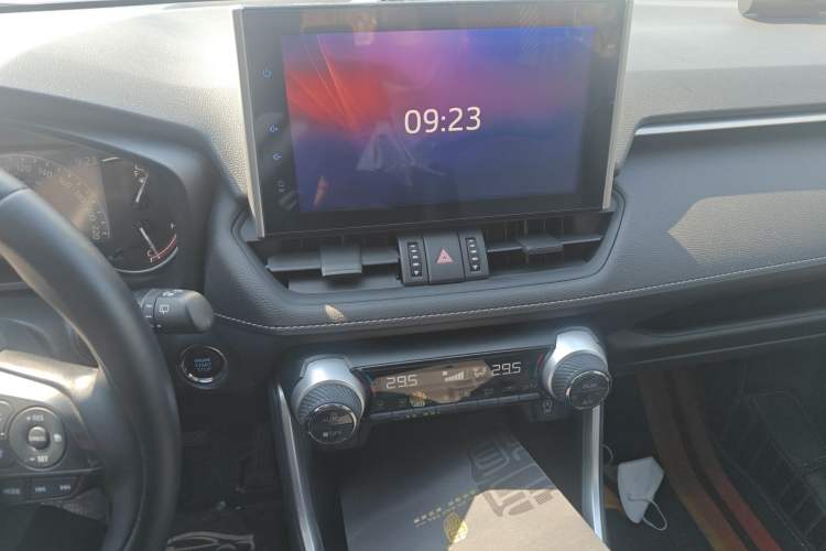 Used Toyota RAV4 2021 2.0L CVT Two-Wheel Drive Fashion Edition
